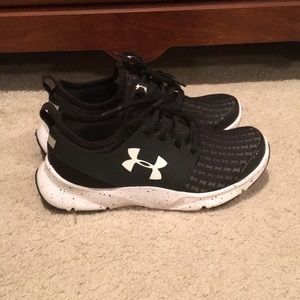 Black Under Armour shoes